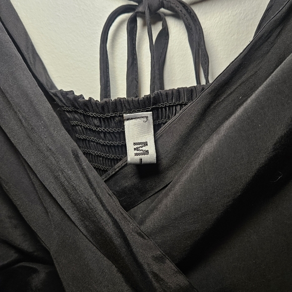 Cute Black Peplum Top With Puff Sleeves - Picture 6 of 7